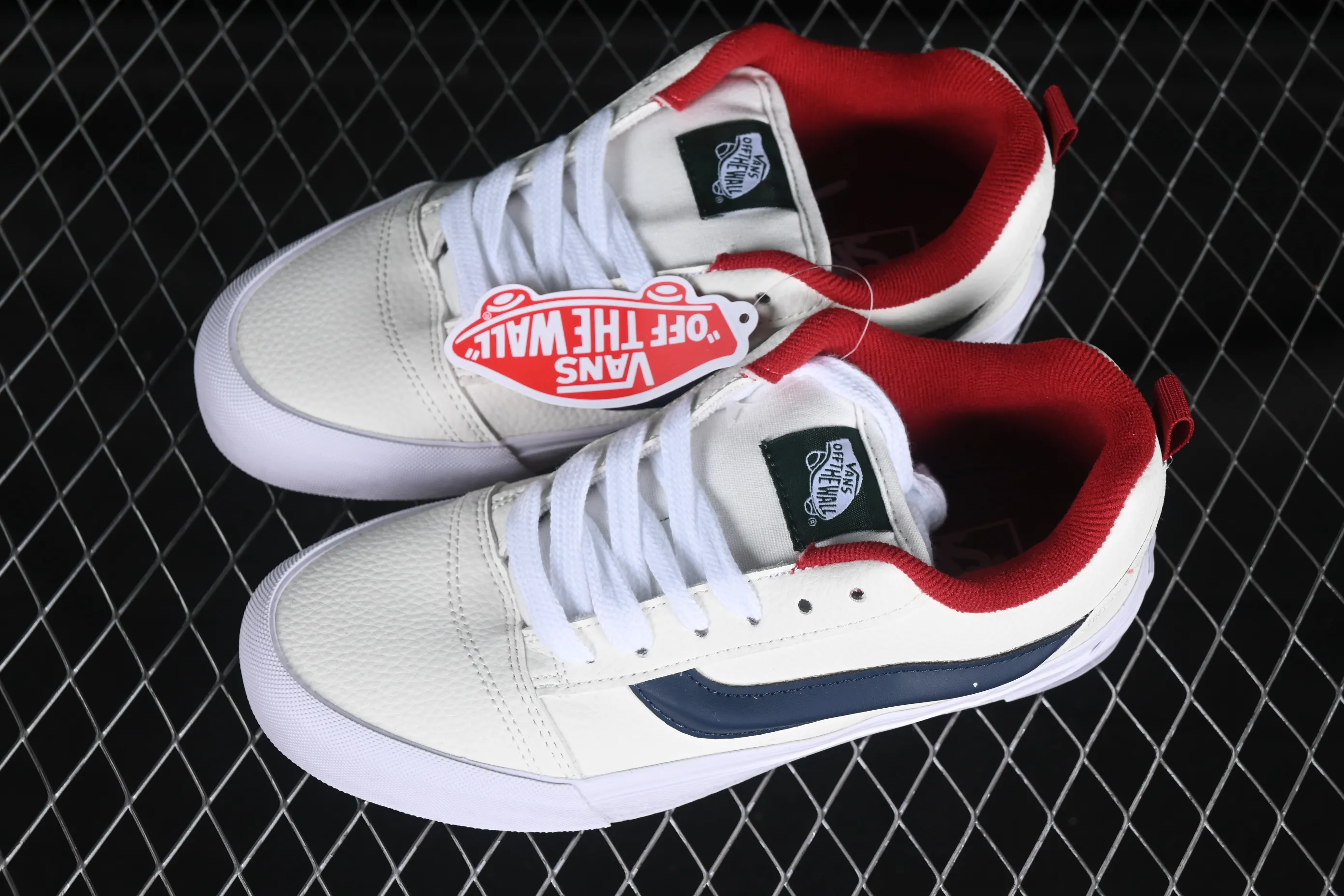 All categories Vans Vans series Vans Low Vans low-top Vans Knu Skool Vans low-top retro casual fat bread shoes VN0009QC377